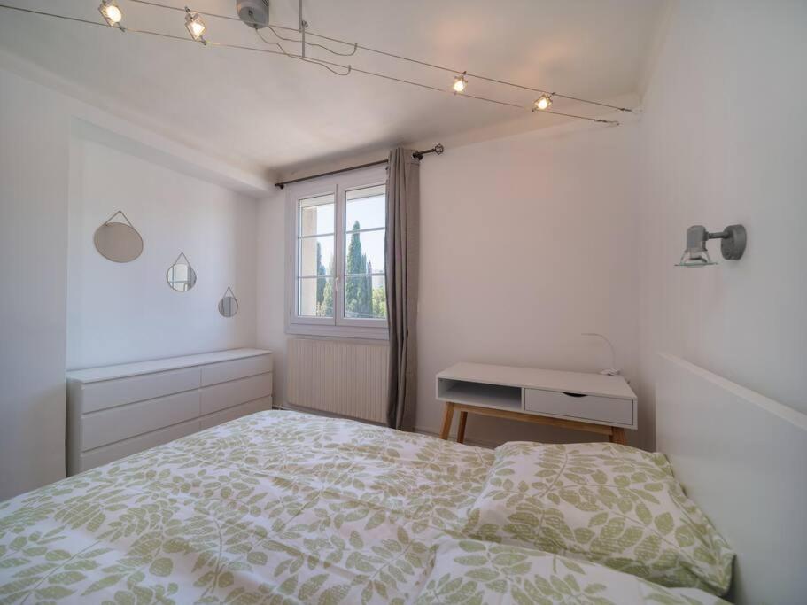 Appartement Tout Equipe Traversant 6 A 8 Couchages Marselha Exterior foto