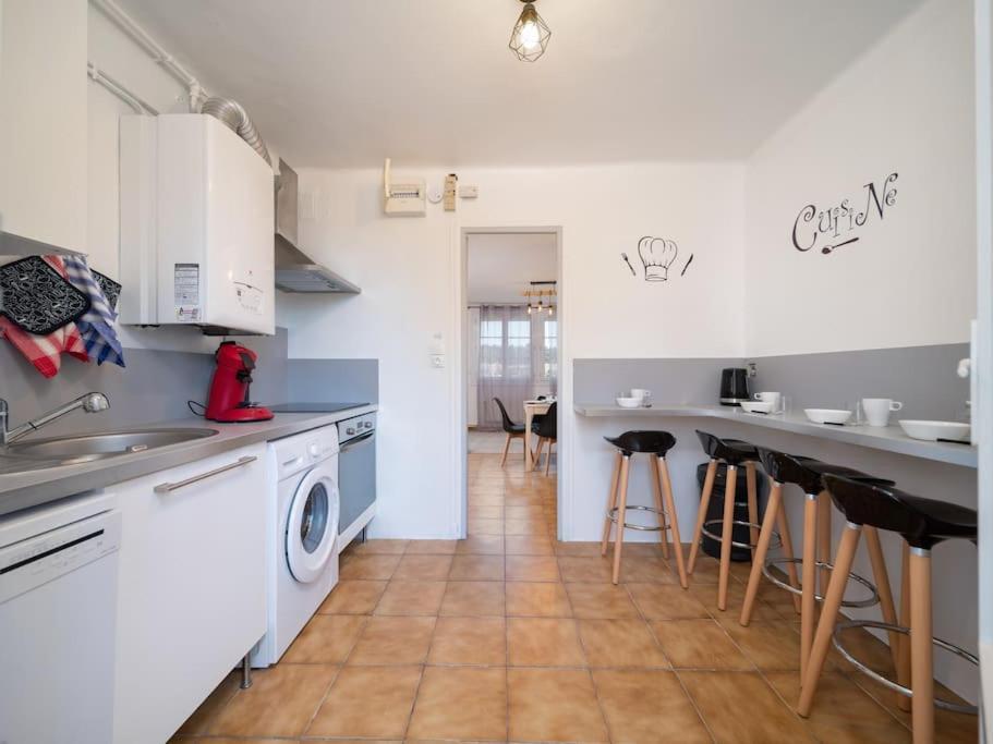 Appartement Tout Equipe Traversant 6 A 8 Couchages Marselha Exterior foto